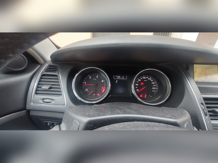 Renault Latitude 2.0 150CV foto 5